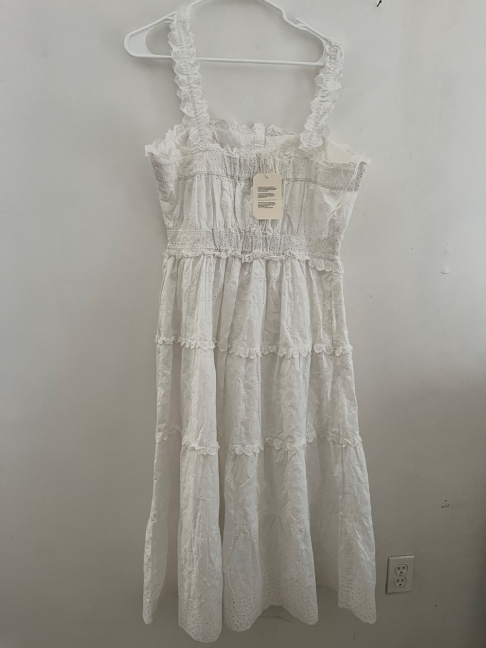 NWT Doen x GAP White Eyelet Tiered Maxi Dress with Lace Straps size medium - Picture 4 of 4